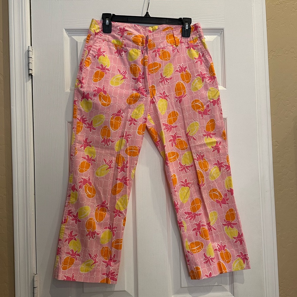Lilly Pulitzer Lisa capri pants Spanish tiles in Bermuda pink, white tag, size 6